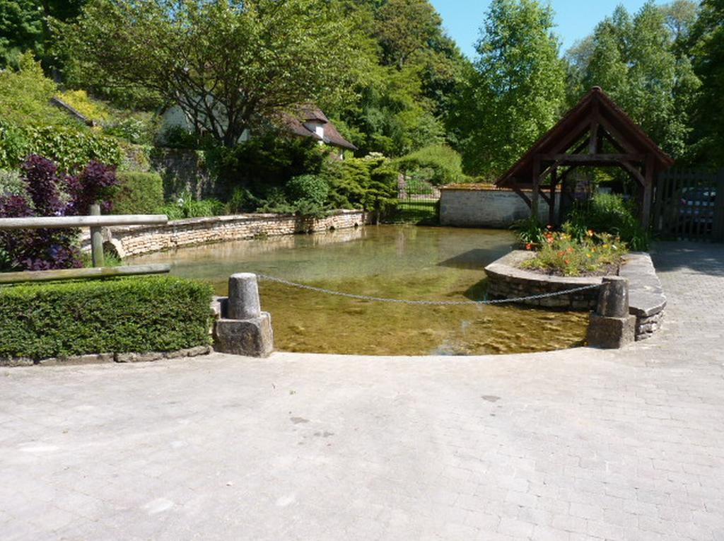 Le Gite Du Petit Lavoir Bèze Szoba fotó